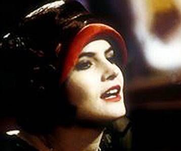 jennifer_jason_leigh_as_dorothy_parker