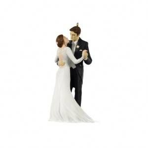 edward-and-bellas-wedding-christmas-keepsake-ornaments-qxi2951_518_1