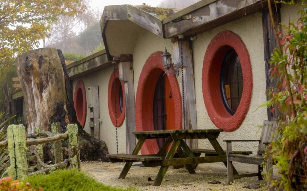 hobbit motel 2