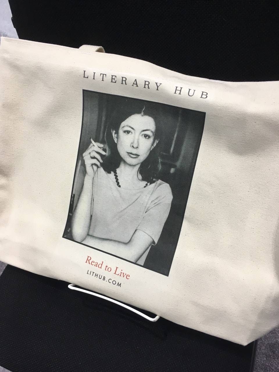 literary-hub-didion-totebag