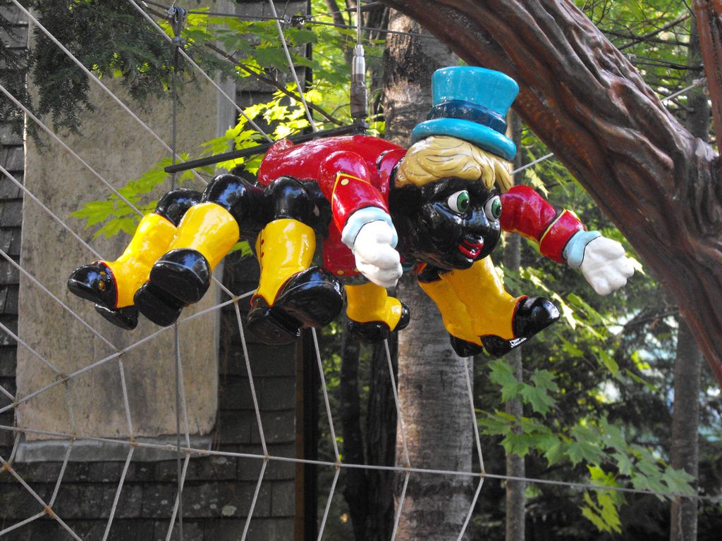 "little miss Muffet's spider September 17th 2011" by Jennifer Morton is licensed under CC BY-ND 2.0.