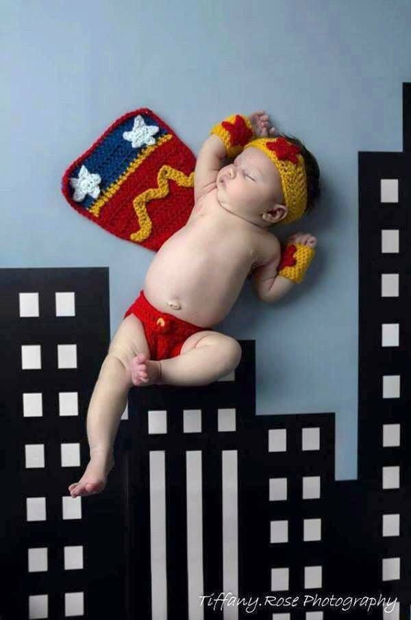 crochet-wonder-woman-baby-photo-prop-etsy-by-jensknottydesigns