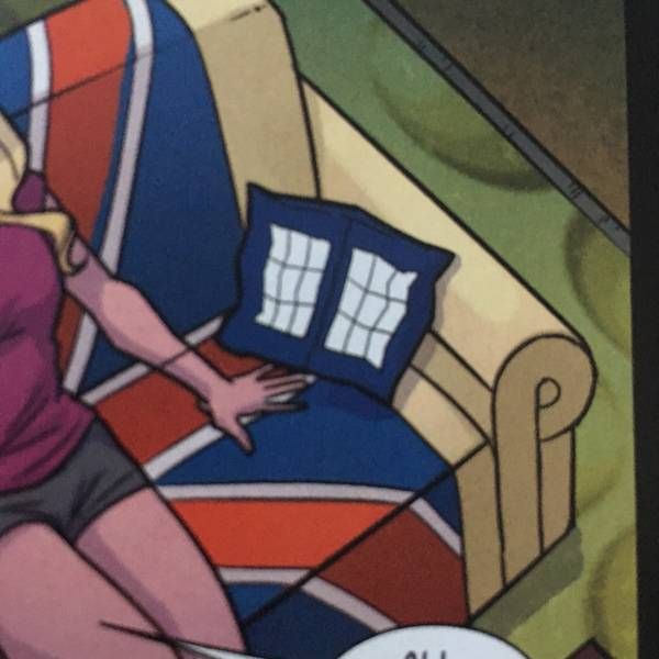 i-spy-in-mockingbird-vol-1-doctor-who-pillow