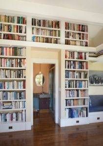 How to Organize Bookshelves with a Lot of Books: From Complex to Simple