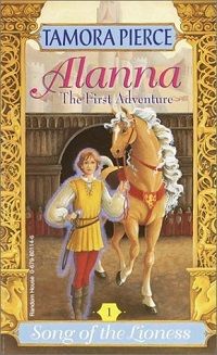 L'édition d'Alanna : La première aventure que ma mère m'a achetée.  Présente Alanna dans le rôle d'Alan de Trebond et de son cheval, Moonlight. 