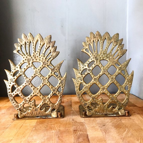 pineapple bookends