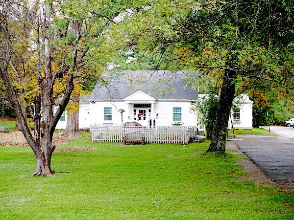 Woodstock Library, photo by Annika Barranti Klein