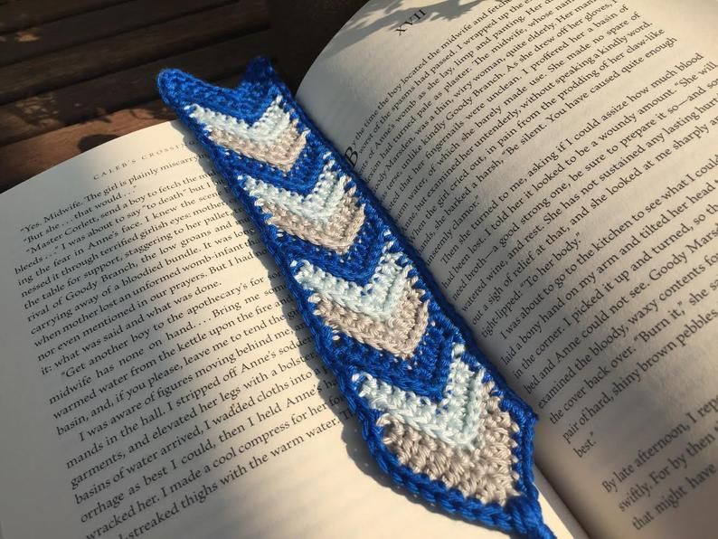 25 Easy And Adorable Crochet Bookmark Patterns - 42