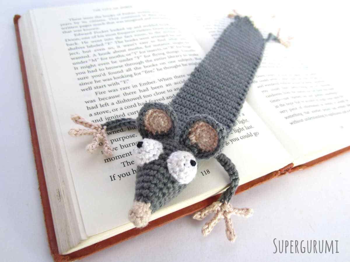 25 Easy And Adorable Crochet Bookmark Patterns - 79