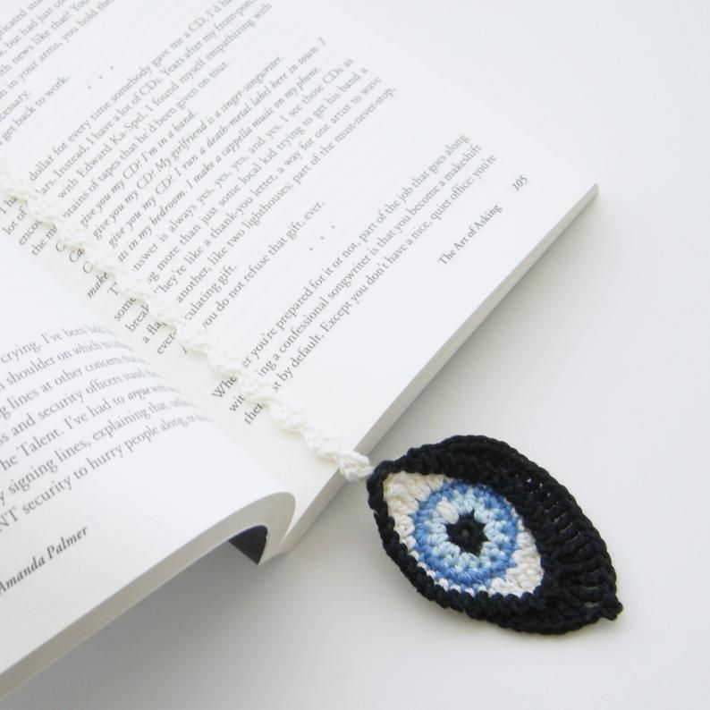 25 Easy And Adorable Crochet Bookmark Patterns - 48