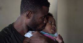 father and baby daughter feature 640x340