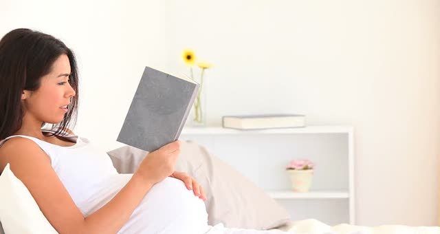 Reading While Pregnant  How Pregnancy Has Changed My Reading Life - 77