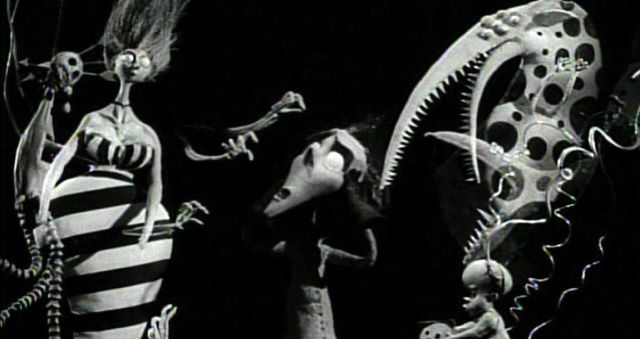 https://s2982.pcdn.co/wp-content/uploads/2019/09/vincent-tim-burton-film-still-feature-640x340.jpg.optimal.jpg