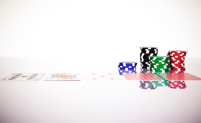 The 21 Best Poker Books for Beginners, Experts, and Enthusiasts