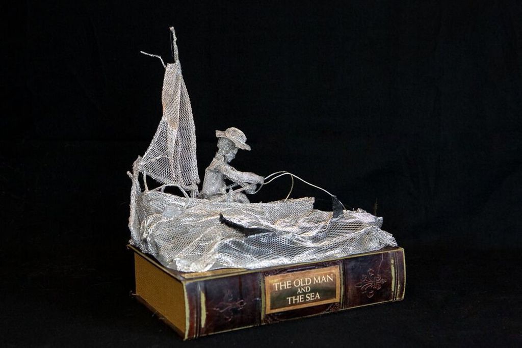 The Best Mind Boggling Book Sculptures You Can Own - 76