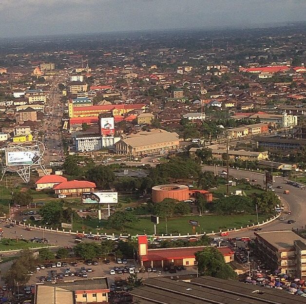 https://commons.wikimedia.org/wiki/File:Areal_view_of_the_ancient_city_of_Benin..jpg