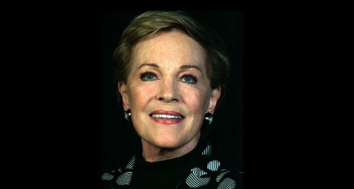 https://commons.wikimedia.org/wiki/Category:Julie_Andrews_in_2013#/media/File:Julie_Andrews_Park_Hyatt,_Sydney,_Australia_2013.jpg