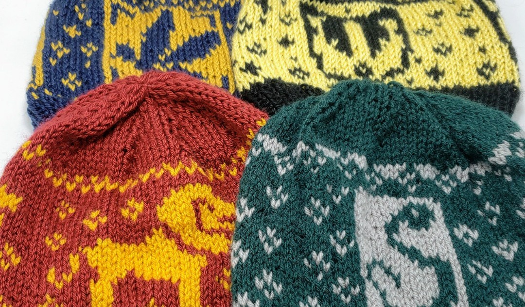 https://hollyghats.com/harry-potter-knitting-patterns/