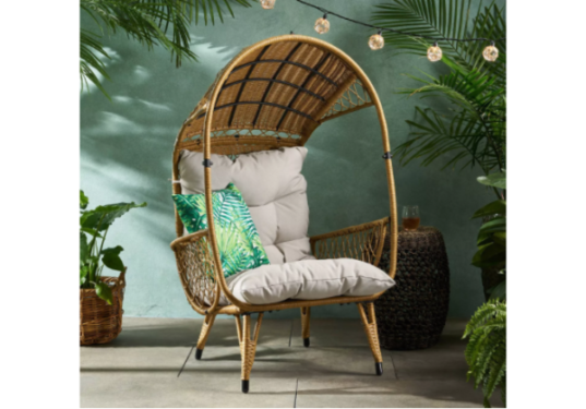 best chair for reading outside
