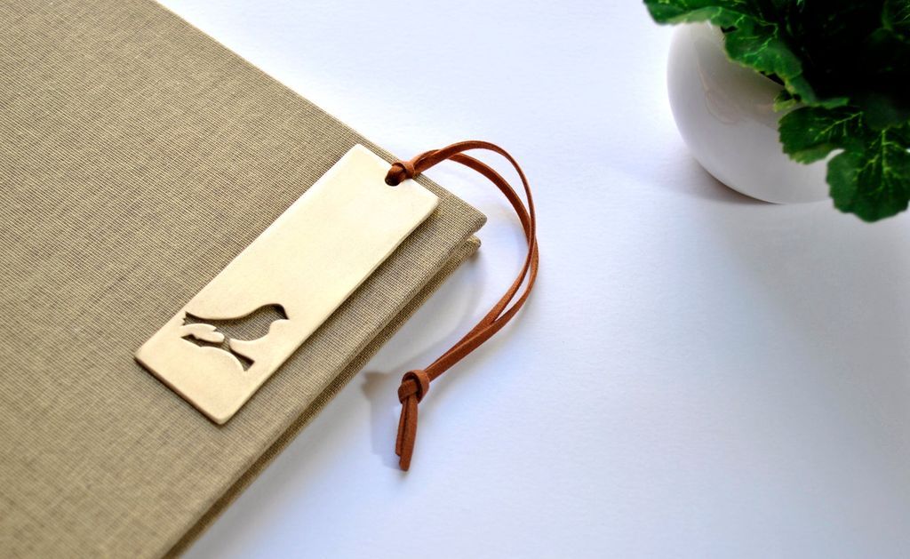 Give The Perfect Bird Gifts for Book Lovers - 11