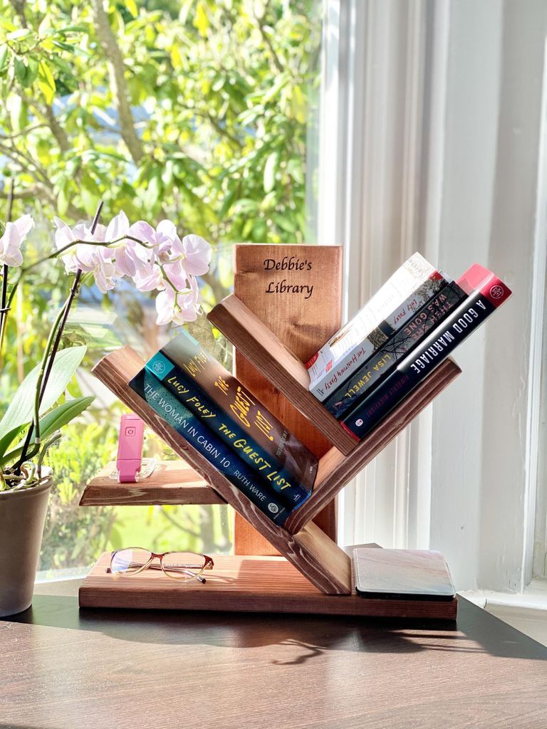 Make It Work With These Bookshelves for Small Spaces - 24