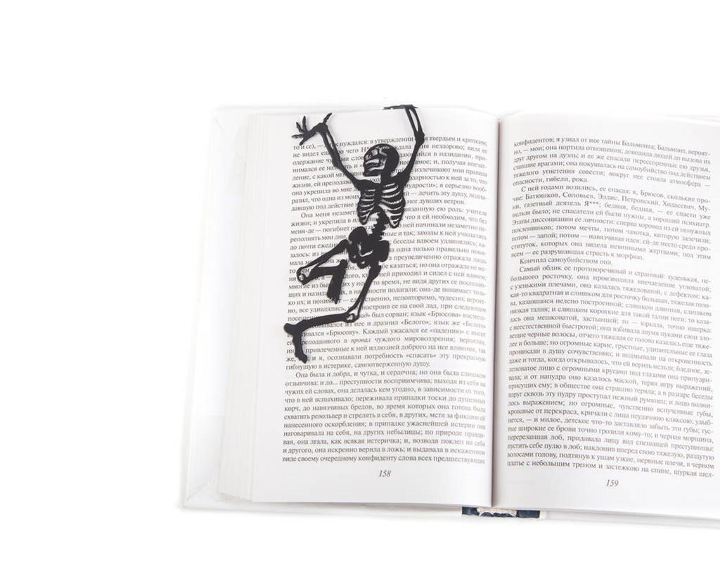 Spooky Bookmarks To Haunt Your Reading Life - 6