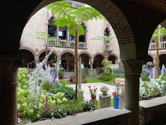 11 Great Books About Isabella Stewart Gardner - 1