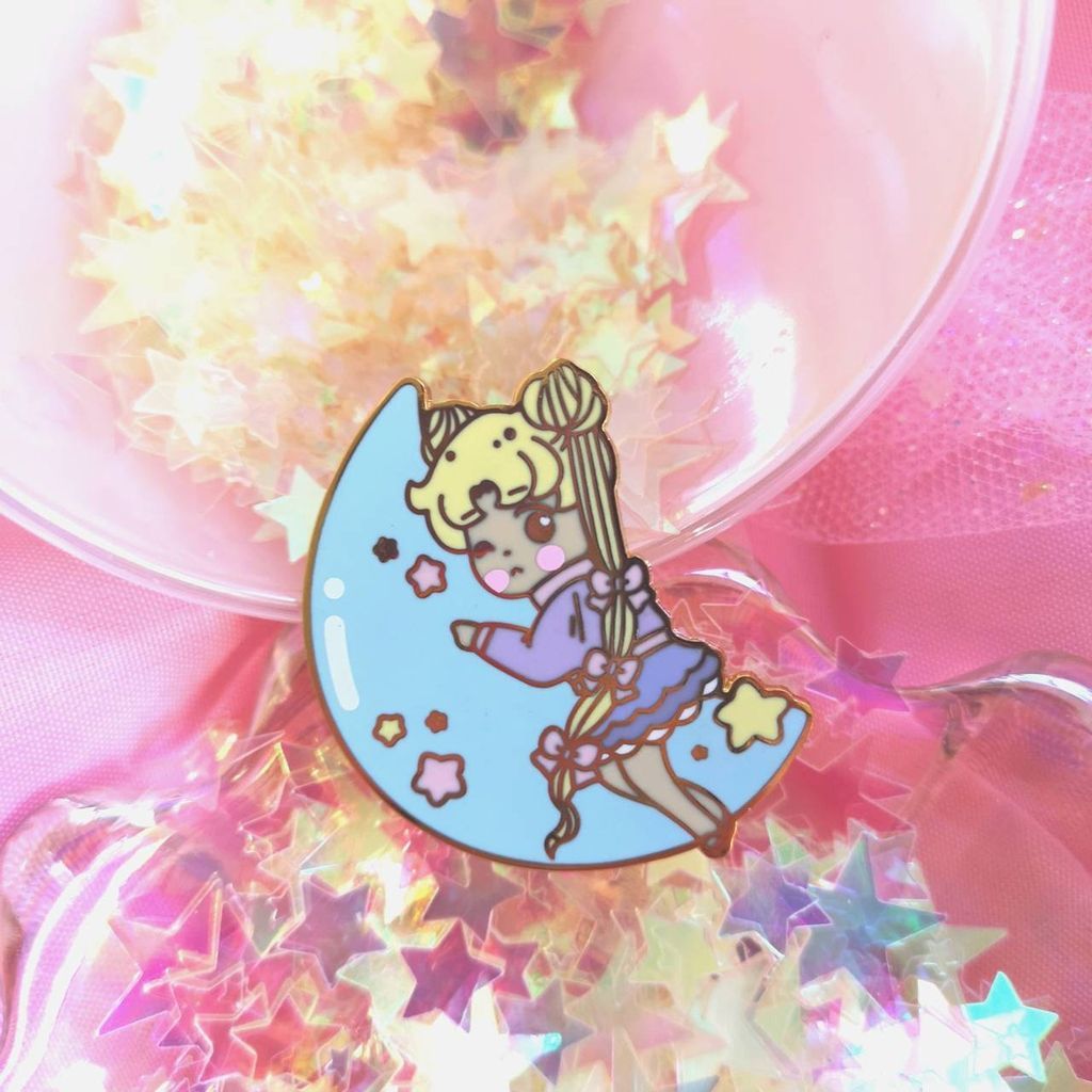 Dreamy Sailor Moon enamel pin