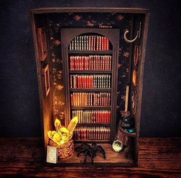 Book Nook Shelf Insert Peter Pan -   Bookshelf art, Book nooks, Room  box miniatures