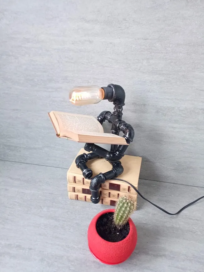 pipe figure desk lamp