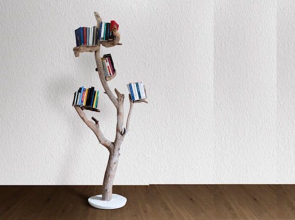 Driftwood Bookshelves That Bring the Beach Reading Experience Home - 10