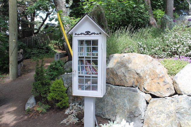 Are Little Free Libraries Better in Wealthy Neighborhoods  - 13