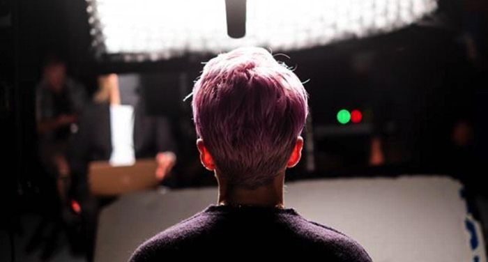 the back of Megan Rapinoe's head in still frame from LFG, a women's soccer documentary on HBO https://www.imdb.com/title/tt14375756/mediaviewer/rm953271297/