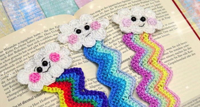 Make a Cross Stitch Heart Bookmark - Our Daily Craft