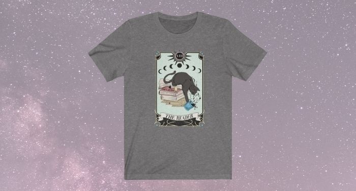 Image of a tarot themed t-shirt for readers