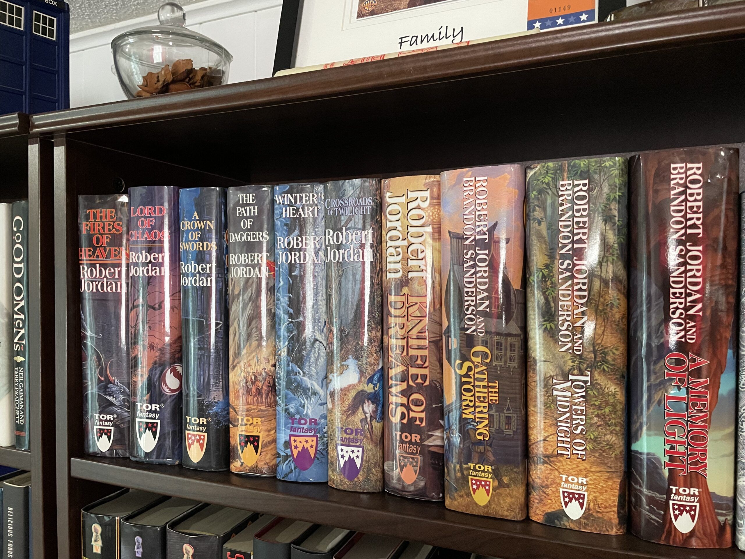 picture of several The Wheel of Time books