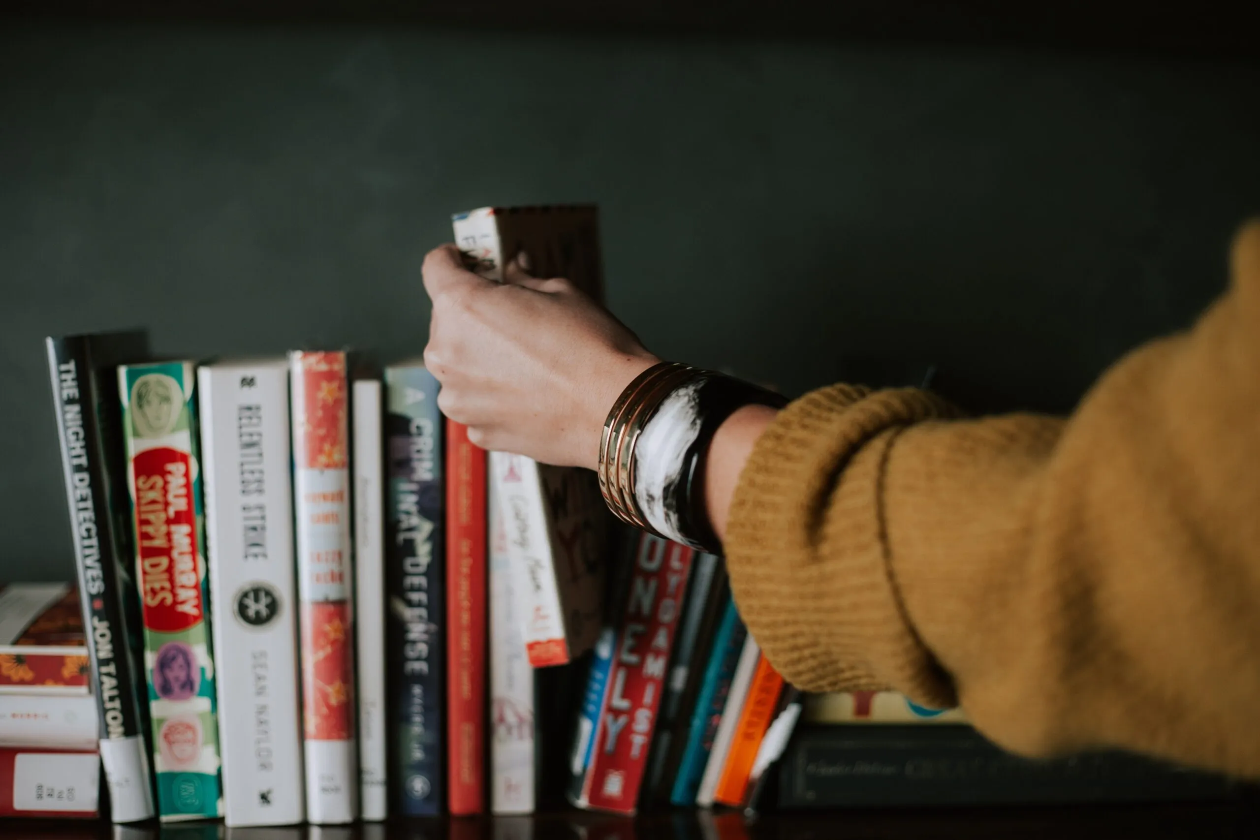 home book shelf picture