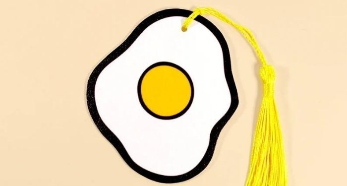 image of a fried egg bookmark