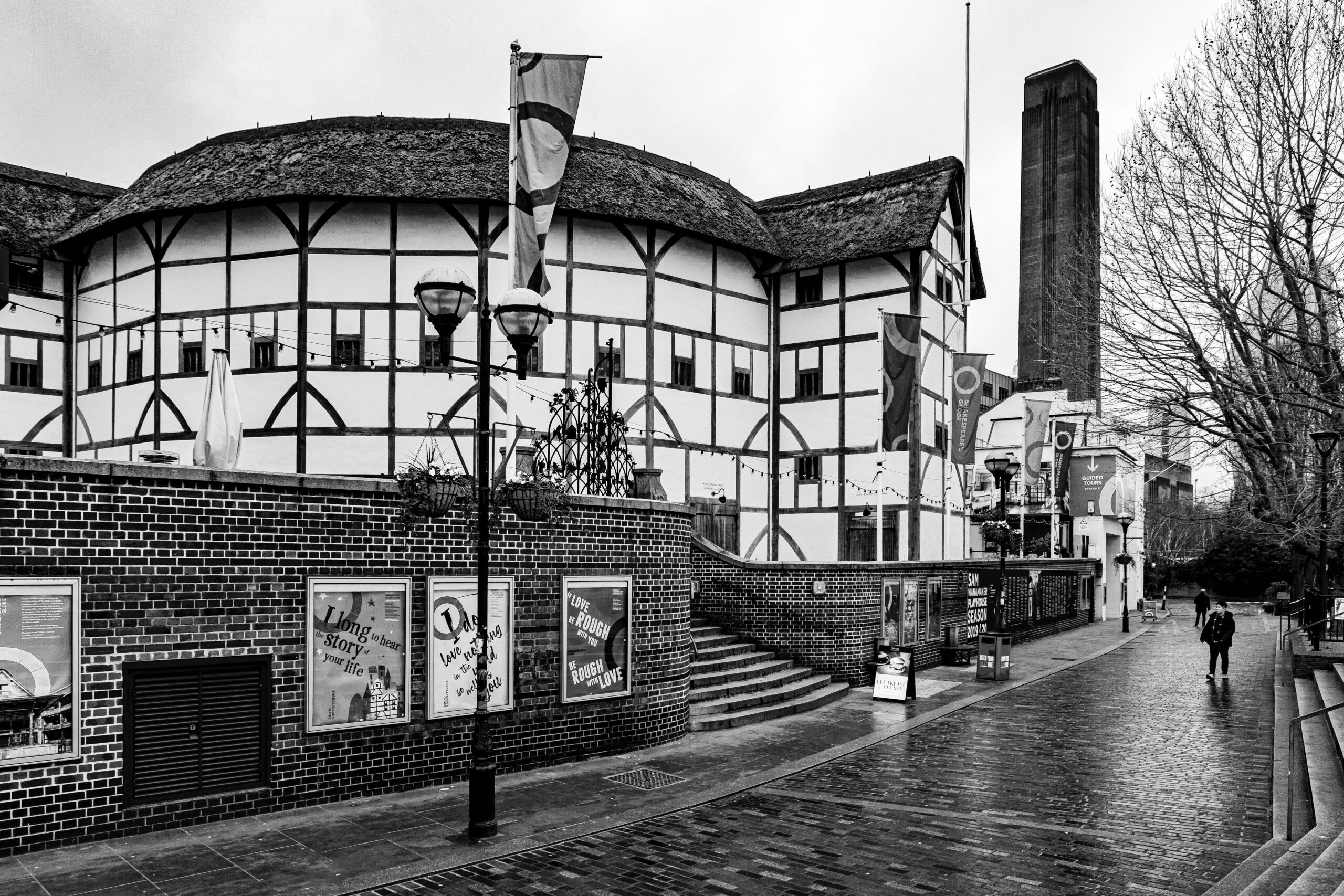 Black and white photo of Shakespeare's the Globe Theatre in London