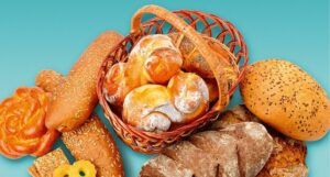《面包、蛋糕、糕点和更多》的裁剪封面，展示菲律宾面包和其他烘焙食品