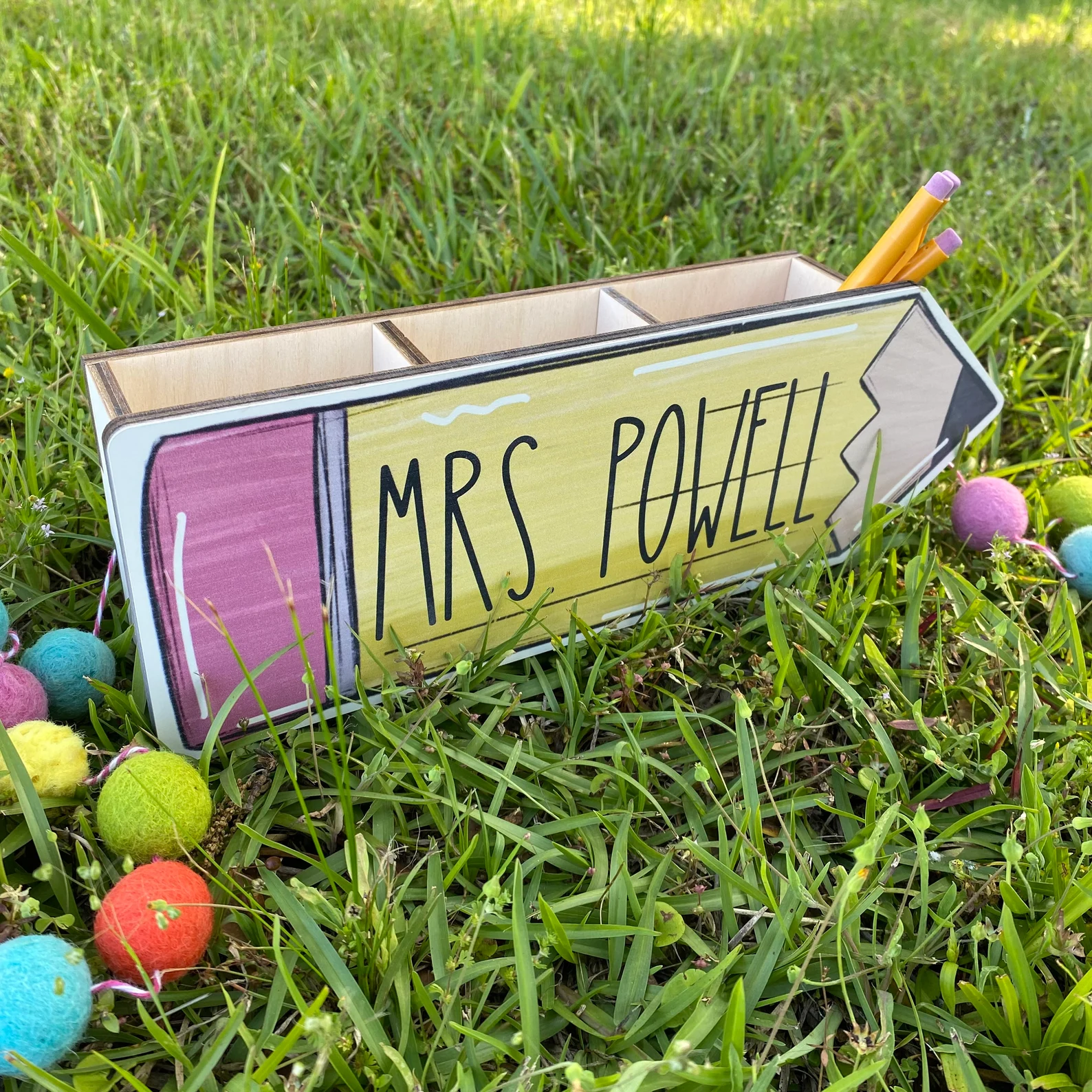 picture of teacher pencil holder gift