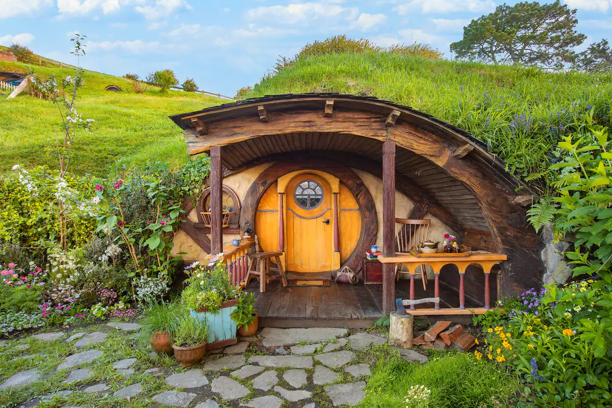 Image of the hobbit shire from the airbnb listing. 