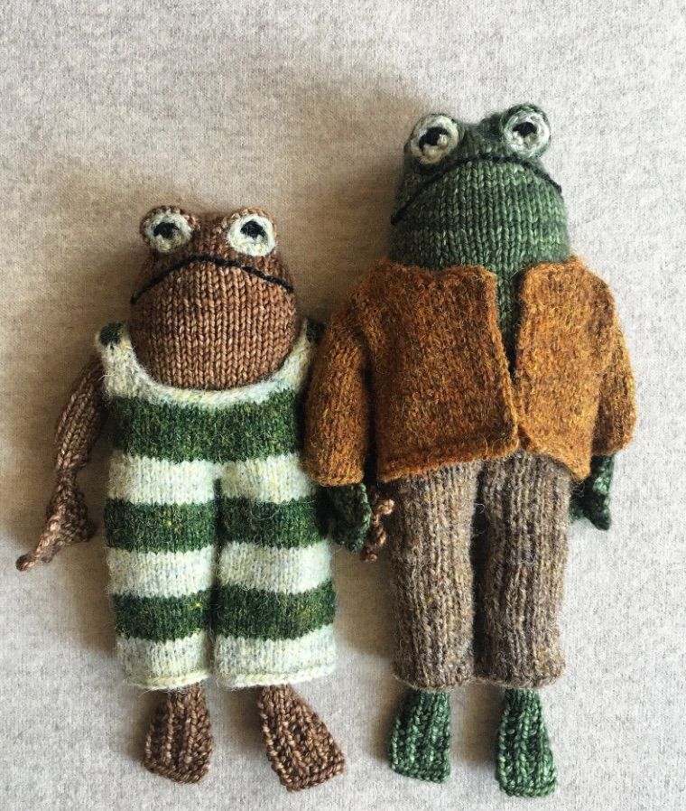 Image of handknit Frog and Toad toys.