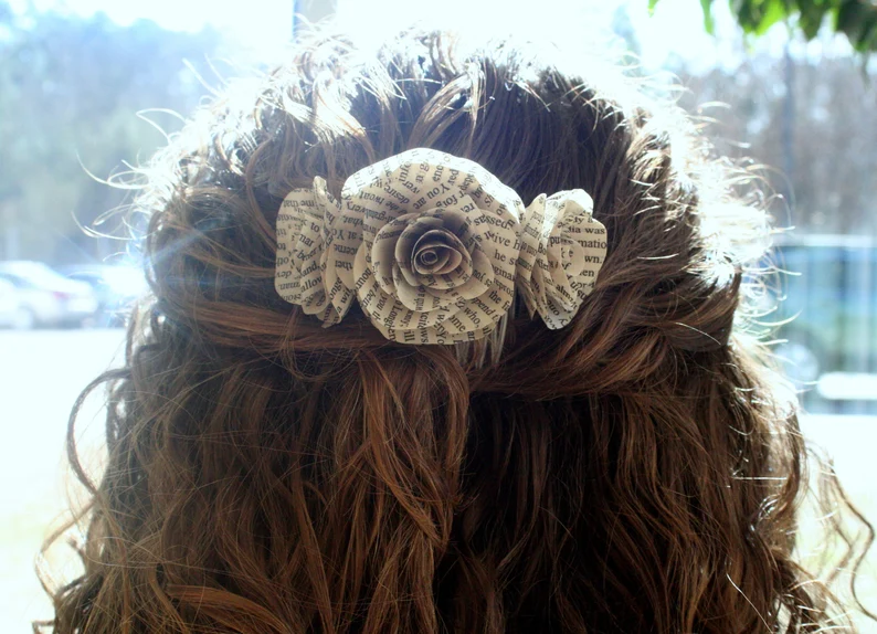 Hairclip with three roses made of book pages