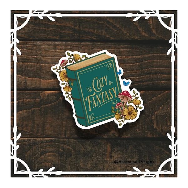 La etiqueta de esmalte de un libro de piel verde entre los racimos de hongos y flores. Texto dorado en el libro "Fantasía cómoda"